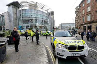 Ataque con cuchillo en un centro comercial de Manchester deja como saldo cuatro personas heridas