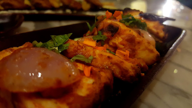 food blogger dubai hitchki indian fusion paneer tikka