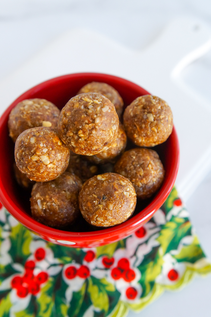 NoBake Gingerbread Cookie Energy Balls Bake at 350°