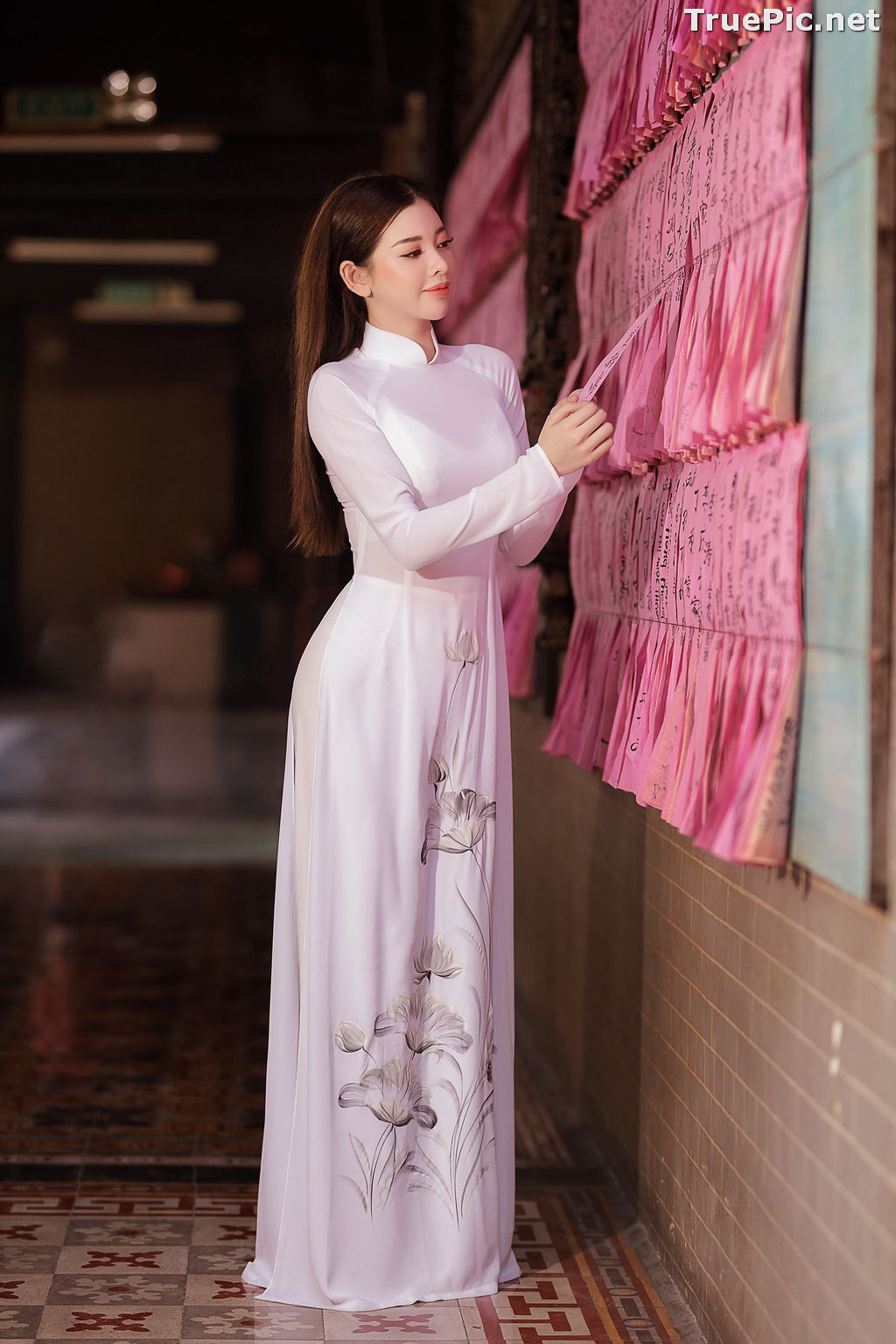 Image The Beauty of Vietnamese Girls with Traditional Dress (Ao Dai) #2 - TruePic.net - Picture-60