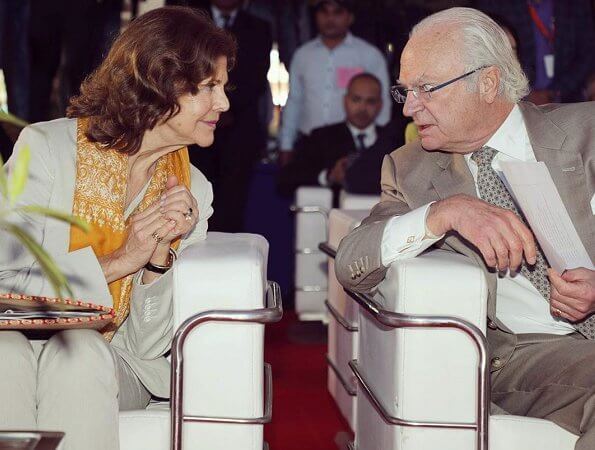 King Carl Gustaf and Queen Silvia attended a traditional ceremony on the holy river Gange in Rishikesh city