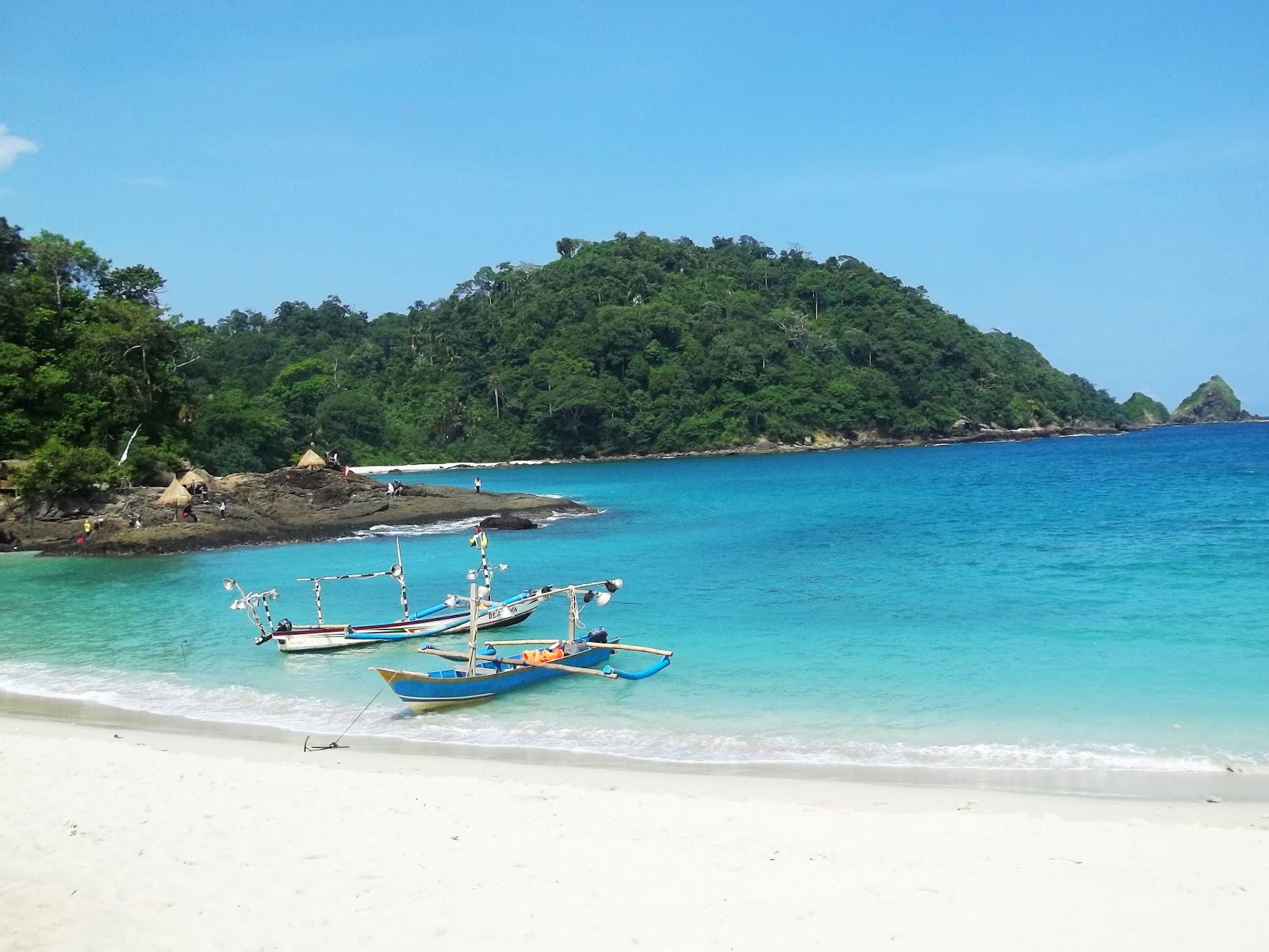 Backpacker Banyuwangi: Menikmati keindahan pantai Wedi Ireng di Banyuwangi