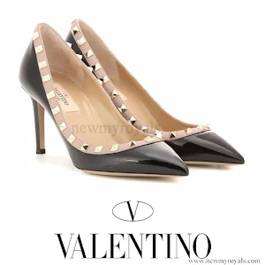 Crown Princess Mary wears VALENTINO Rockstud patent leather pumps