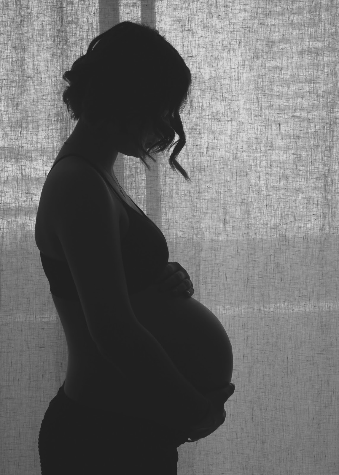 How to Take Easy Silhouette Maternity Photos To & Fro How to Take Easy Silhouette Maternity Photos To & Fro