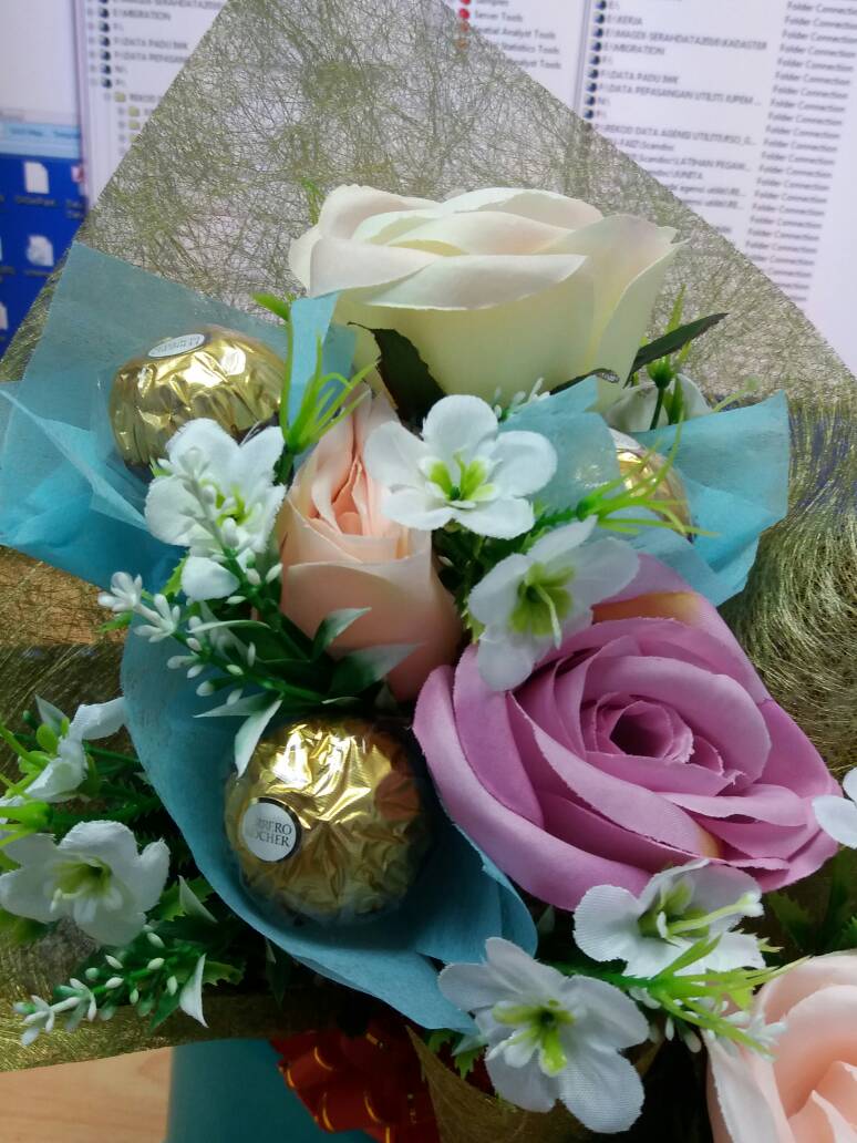 Ferrero Rocher Flowers Bouquet Sofea Florist Gifts Dungun