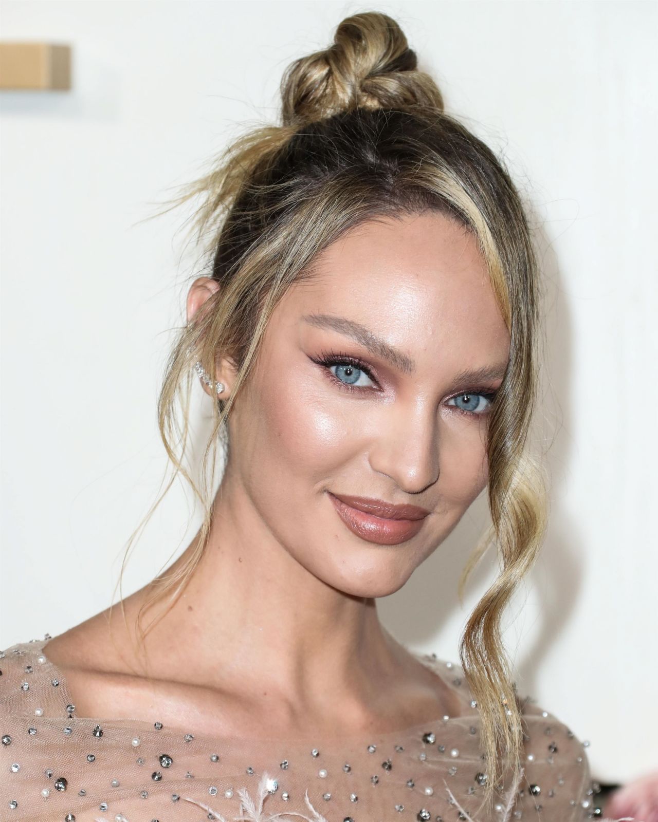 Candice Swanepoel – 2019 REVOLVE Awards | eZineInsider.com Celebrity