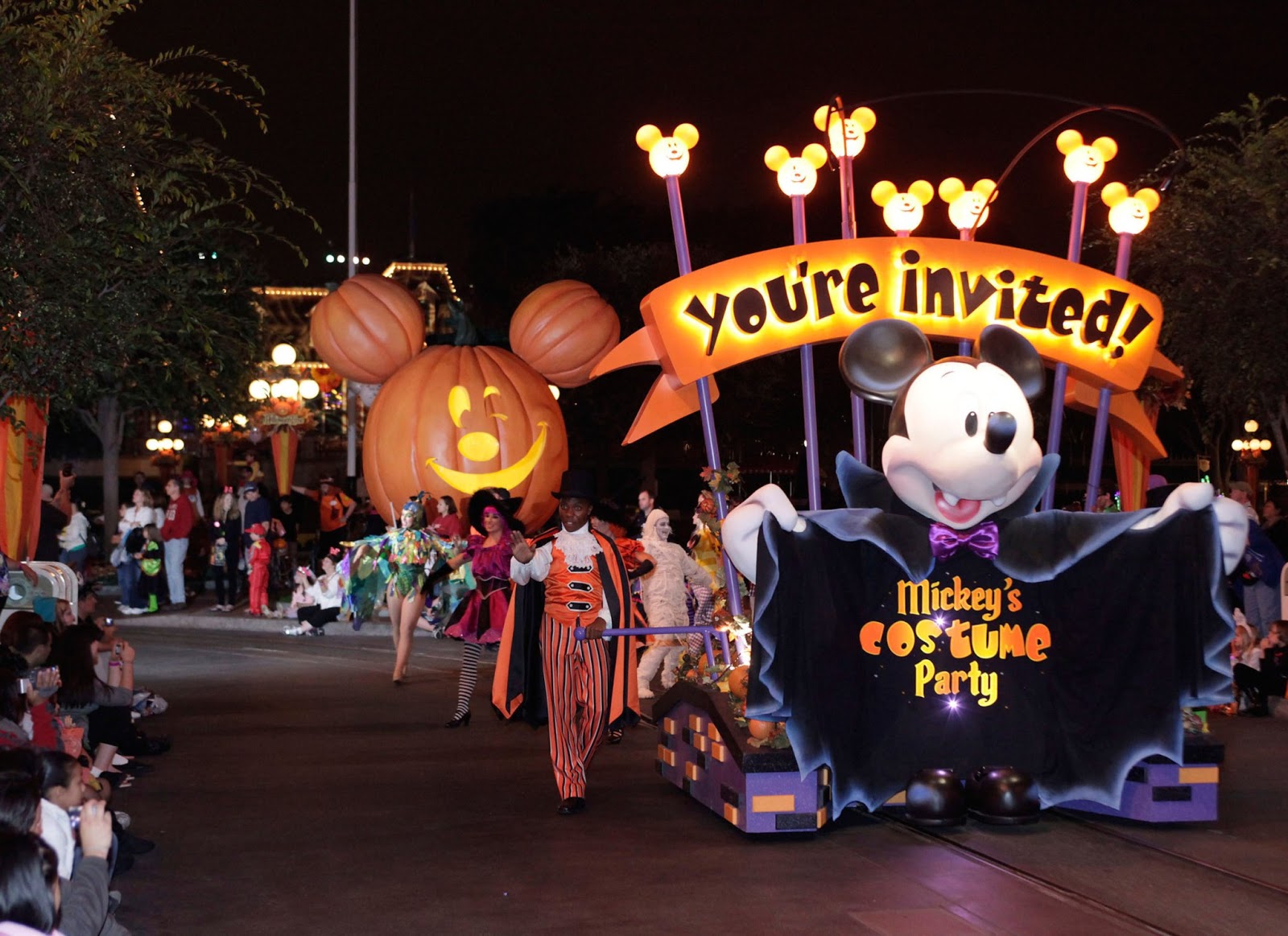 El Disneyland Resort celebra Halloween Time 2013 a