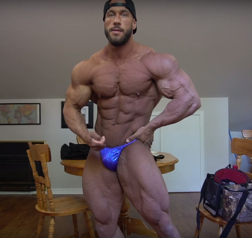 Antoine Vaillant: outlines of a short but fat dick.