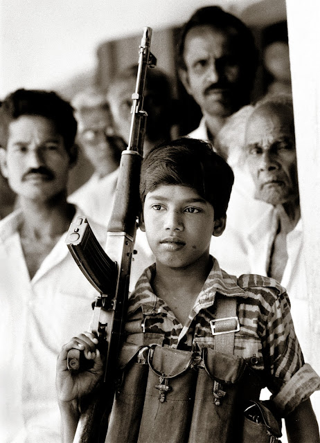Robin Loznak Photography: Tamil Tiger child soldier