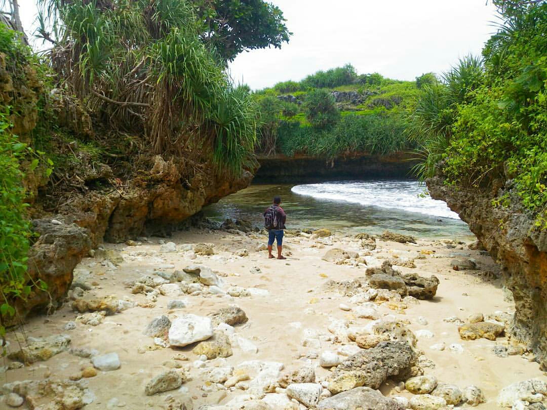 Gambar Pantai Dadap Ayam