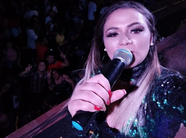 Cantora de forró morre após passar mal em show na cidade de José de Freitas
