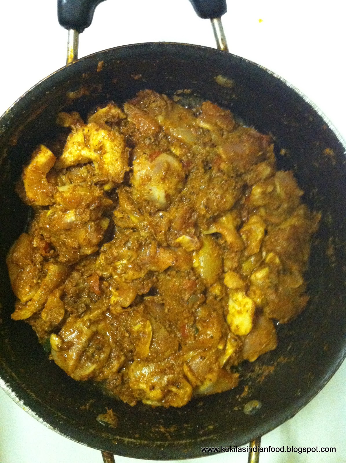 Foodies Nest: CHICKEN GRAVY