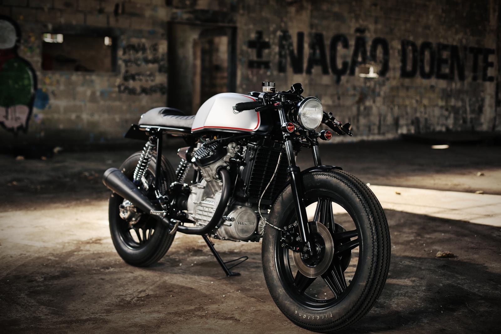 Cafe Racer серый с черным