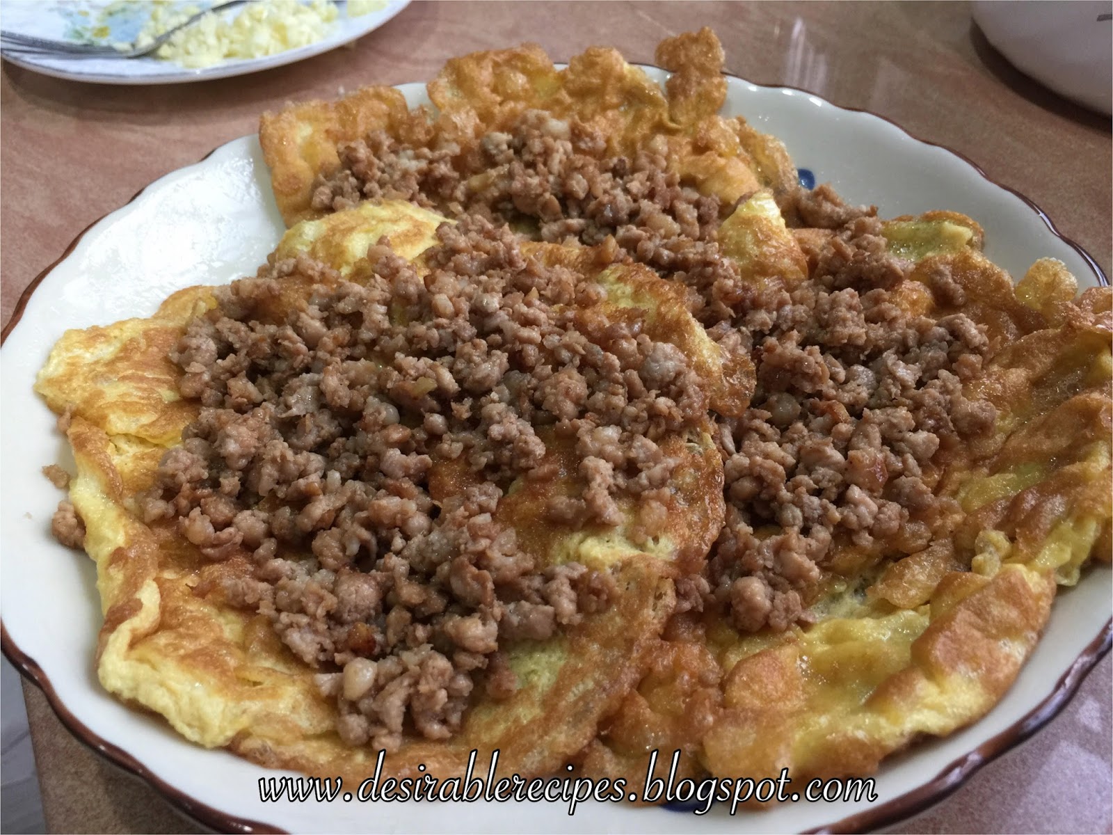 Fluffy Fried Eggs with Minced Pork
