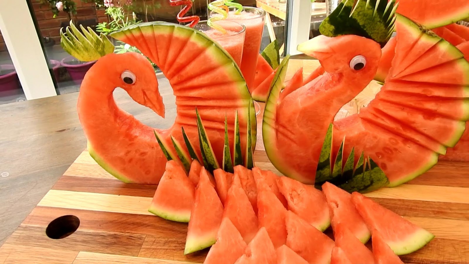 ItalyPaul Art In Fruit & Vegetable Carving Lessons DIY Fruit Art Watermelon Peacock ( Part