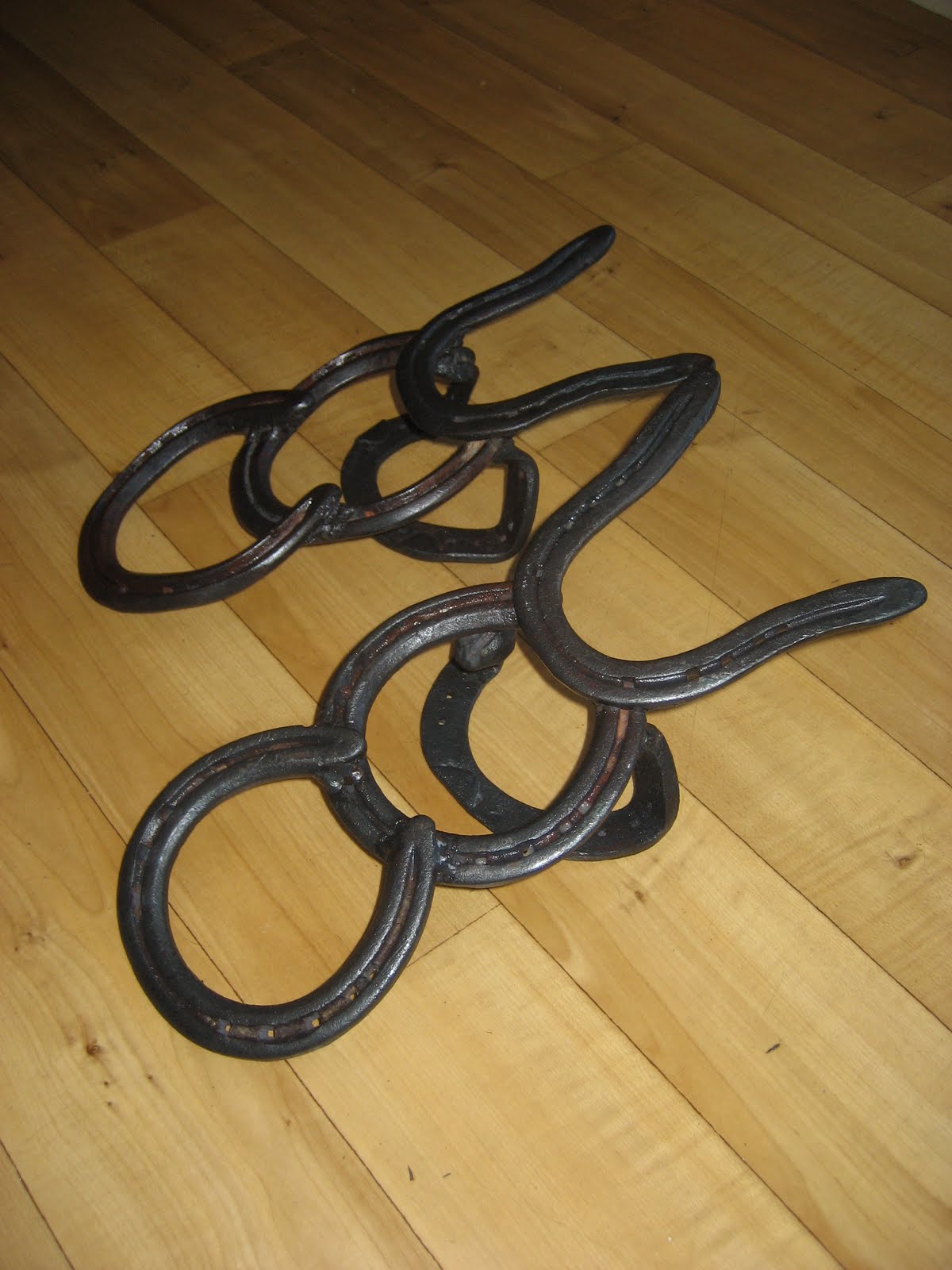 THE SIMPLE THINGS Making things with old horseshoes