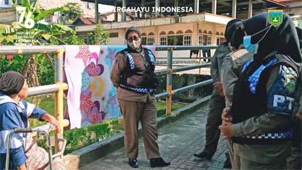 Tim Putri Pol Pp Padang Panjang Pantau Trantibum Ke Pemukiman Warga