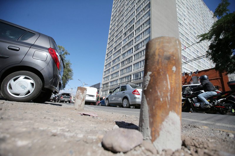 Por qué estacionar en la vereda destruye la calidad de vida en un barrio