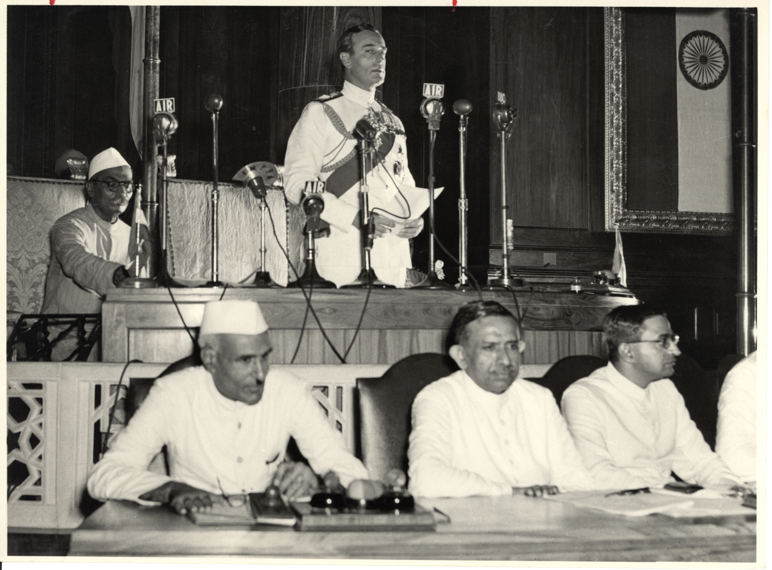 Jawaharlal Nehru And Lord Mountbatten Declare Indian Independence In jawaharlal-nehru-and-lord-mountbatten-declare-indian-independence-in