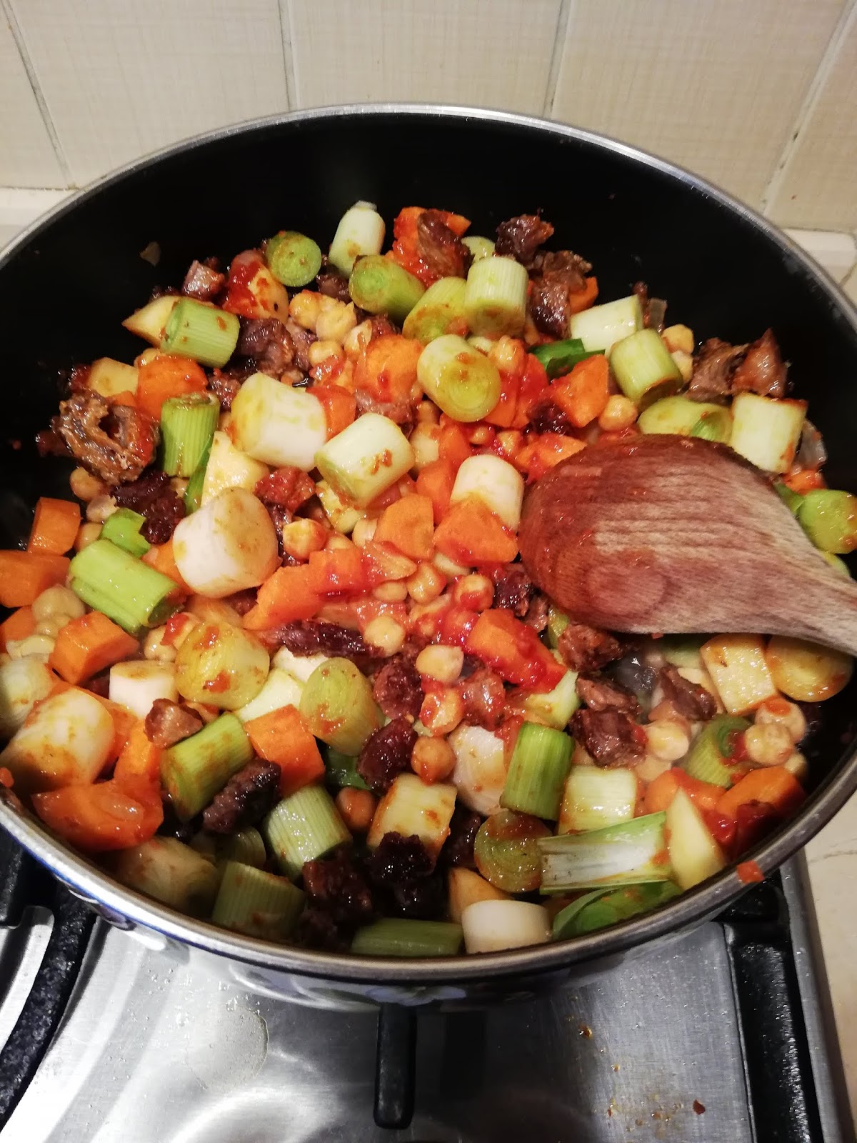 Etli Pırasa Yemeği Tarifi