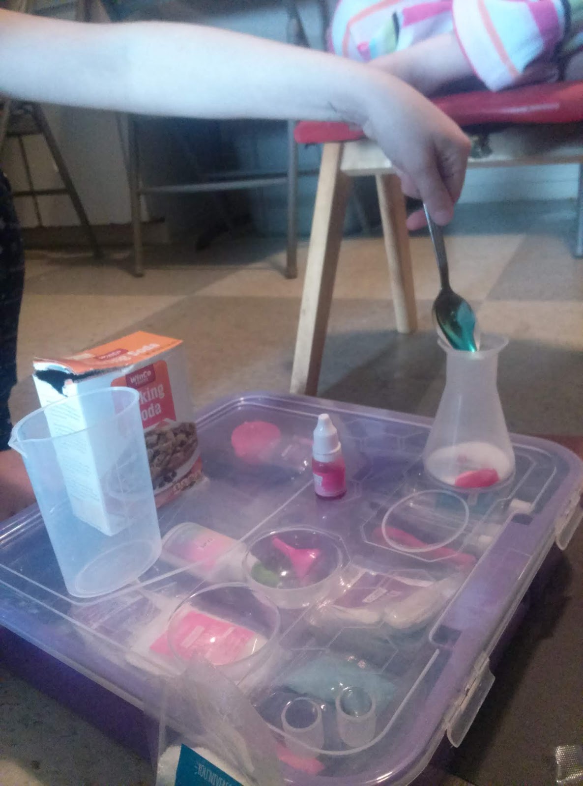 5 Fun Baking Soda Vinegar Reaction Experiments