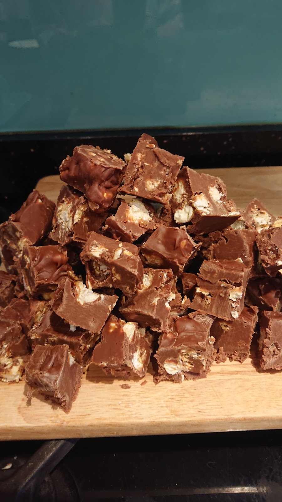 2teaornot2tea 3 ingredient 3 step popcorn fudge