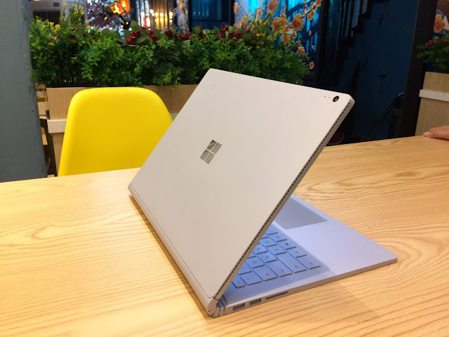 Surface Book 2