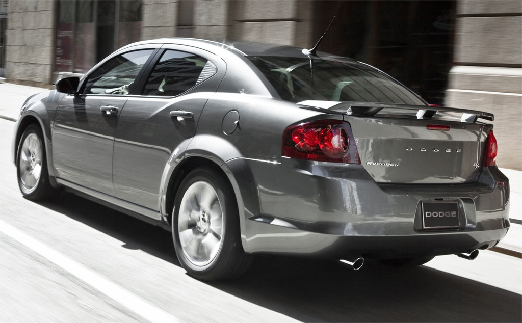 Sport Cars: 2012 Dodge Avenger RT Nice Car