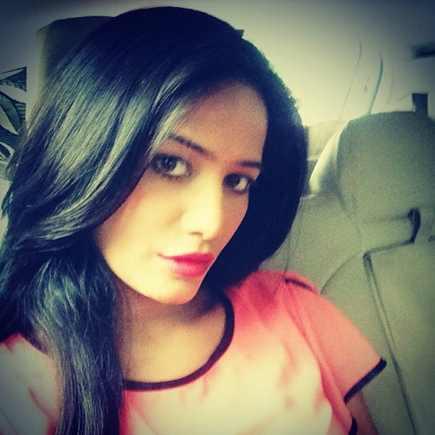 Poonam Pandey Indian Model Picutre And Instagram Photo Collection