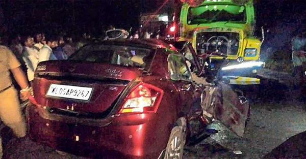 News, Kerala, Kottayam, Accident, Dies, Family, Car accident, Fireworks, Five Members of a Family were Dies when Car Accident