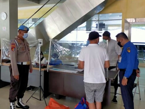 SE Gubernur Kepri, PPDN Wajib Bawa Surat Negatif Covid-19 SE Gubernur Kepri, PPDN Wajib Bawa Surat Negatif Covid-19
