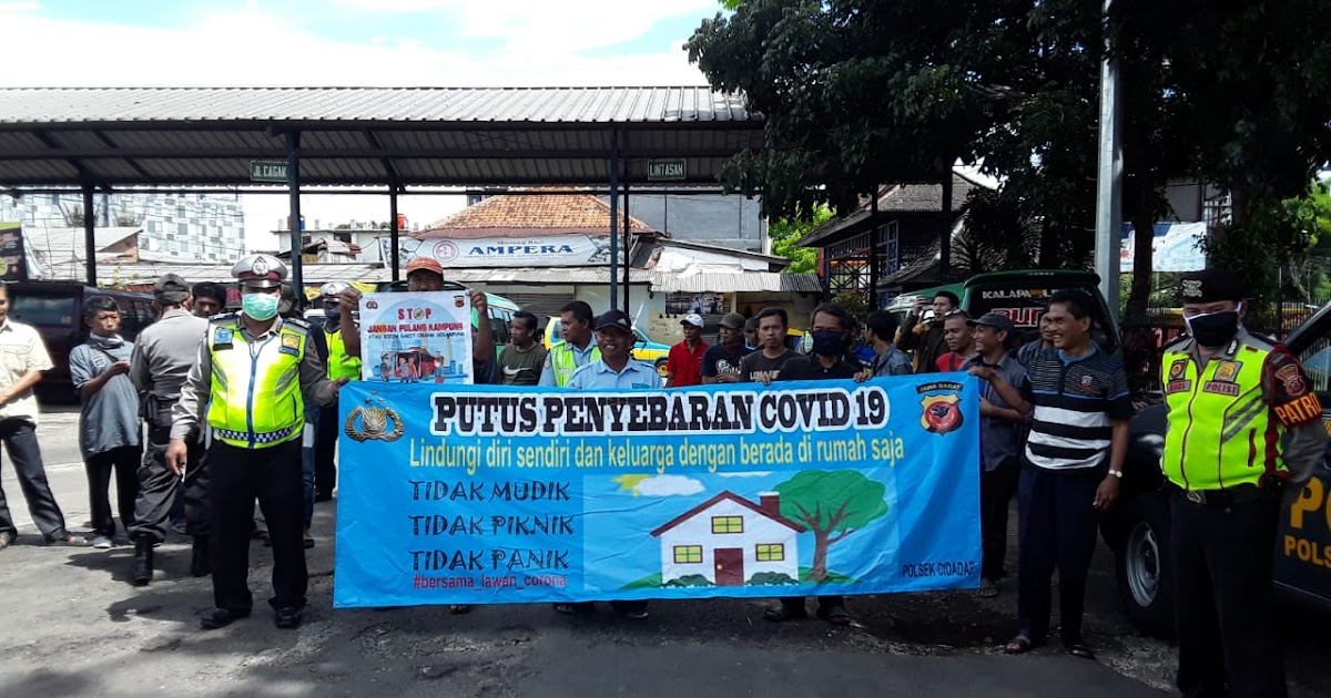 Cegah Covid 19 Polsek Cidadap Polrestabes Bandung Bagi Bagi 1500