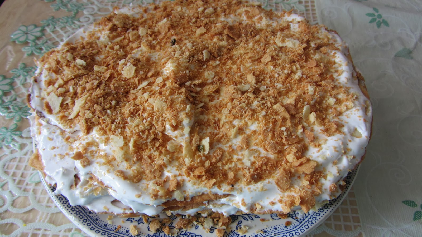 сметанник наполеон медовик. украшение торта наполеон. декор торта наполеон. наполеон торт тайёрлаш. мильфей медовик.