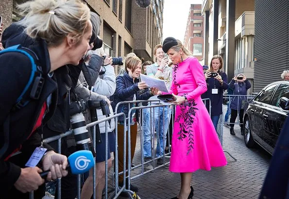 Queen Maxima wore Oscar De La Renta pink midi dress