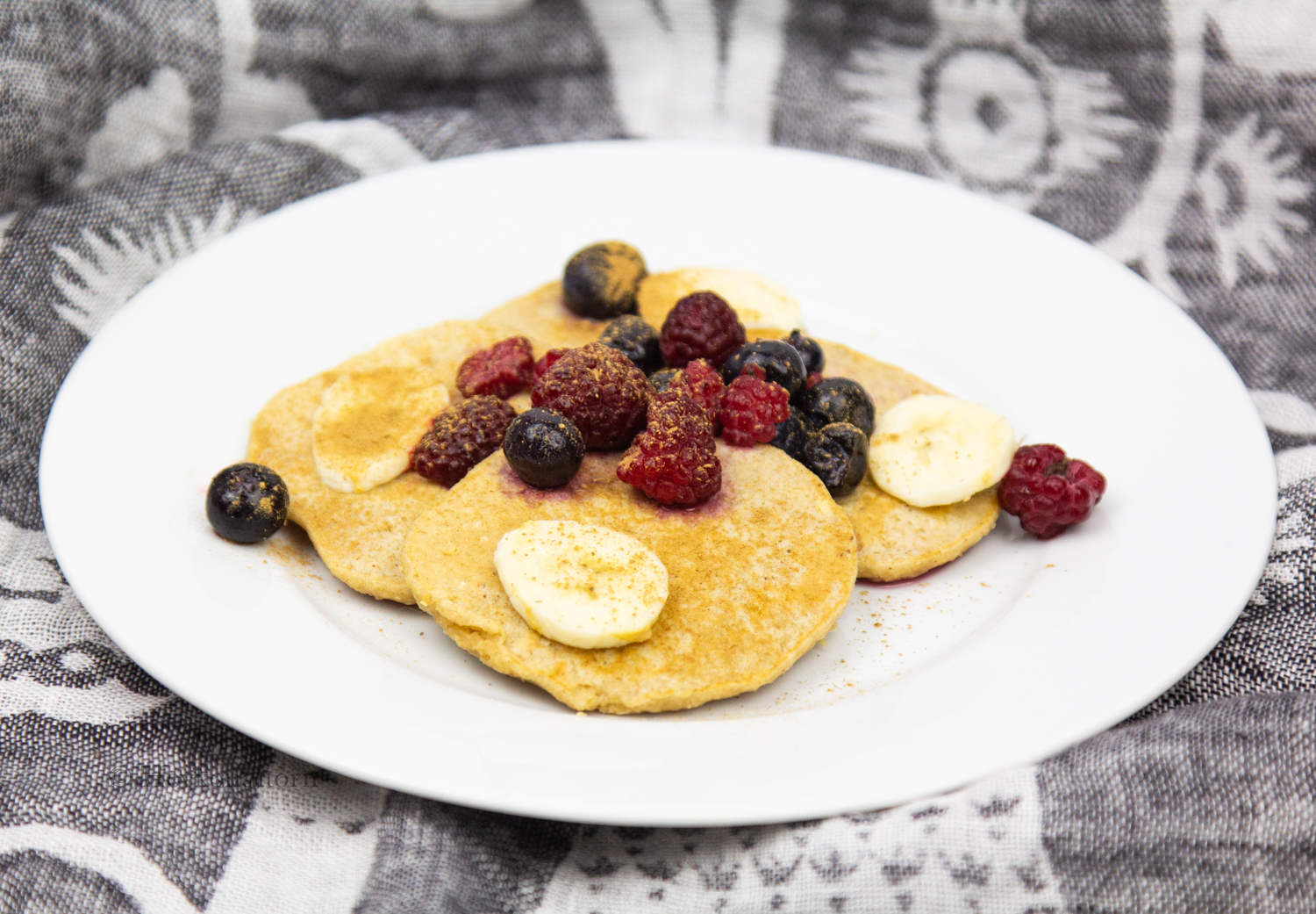 Banana Oatmeal Protein Pancakes