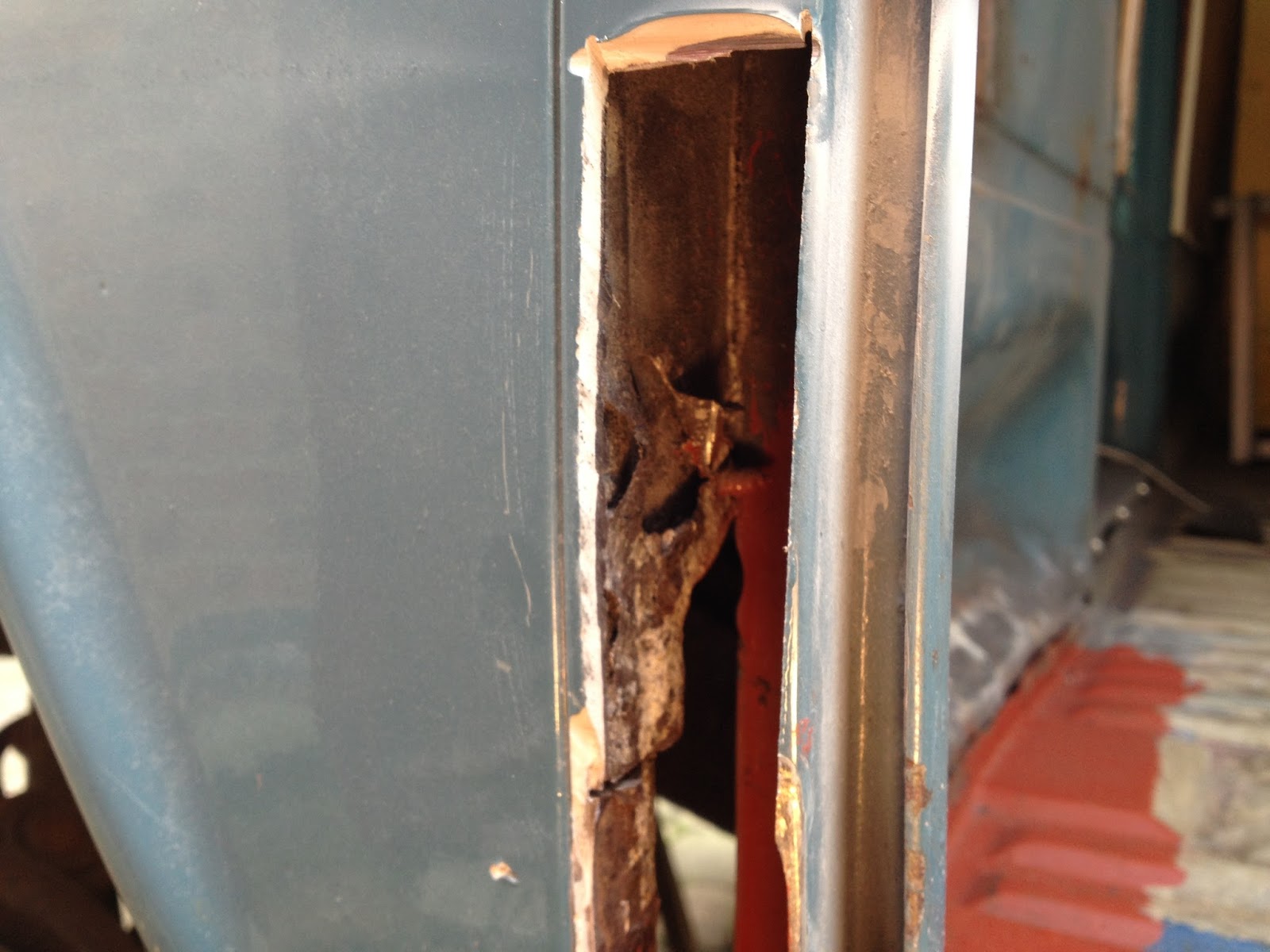 Flat Four Frank. B pillar repair VW T2 Early Bay Restoration