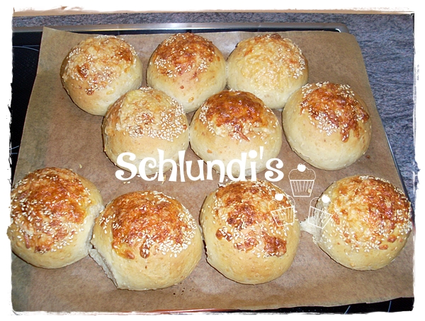 Käse-Sesam-Brötchen – Schlundis
