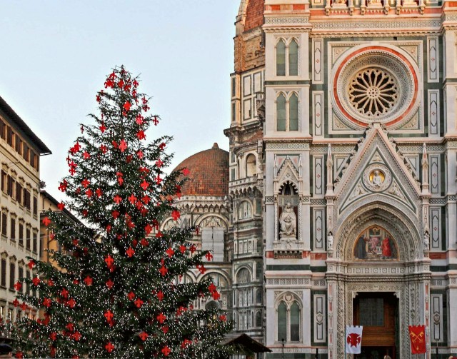 Mercatini di Natale a Firenze - Piazza del Duomo - Poracci In Viaggio mercatini-di-natale-firenze-piazza-del-duomo-poracci-in-viaggio
