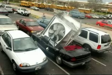 Unusual car accident picture | Funny Images and videos of the day