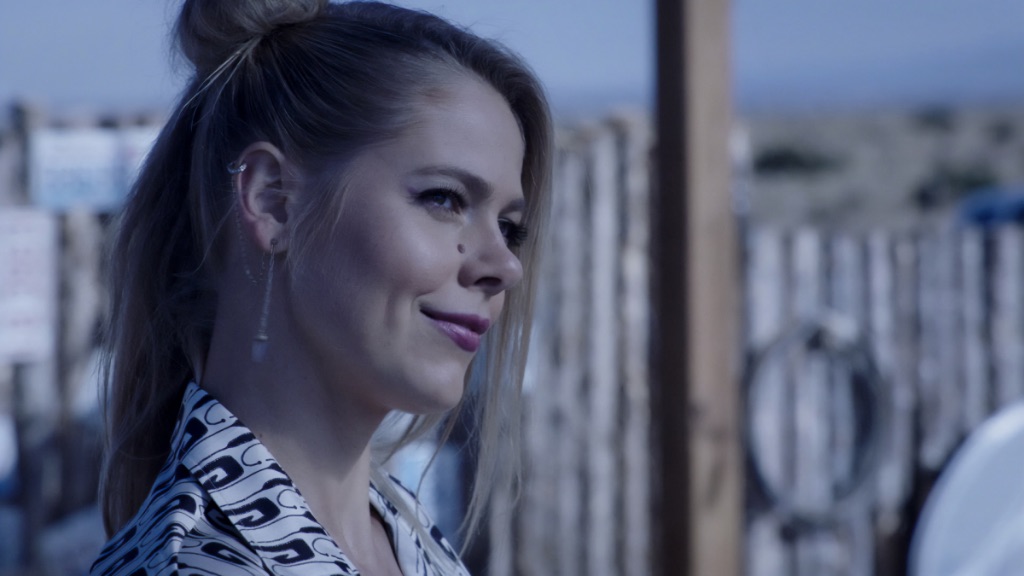 ROSWELL, NEW MEXICO Season 3 Trailer, Clip, Featurette, Images and