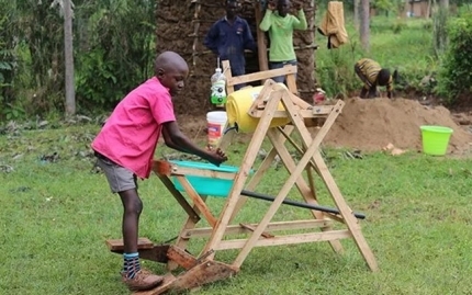 손씻기 기계로 대통령상 받은 케냐 9살 소년