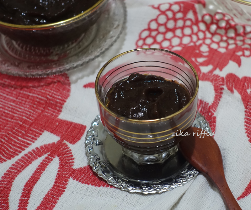 COMPOTE DE PRUNEAUX POUR DIVERSIFIER LE MENU DE BEBE