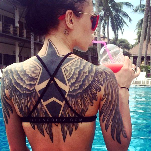 40 Tatuajes de Espalda Completa para Mujeres Atrevidas - Belagoria | la web  de los tatuajes