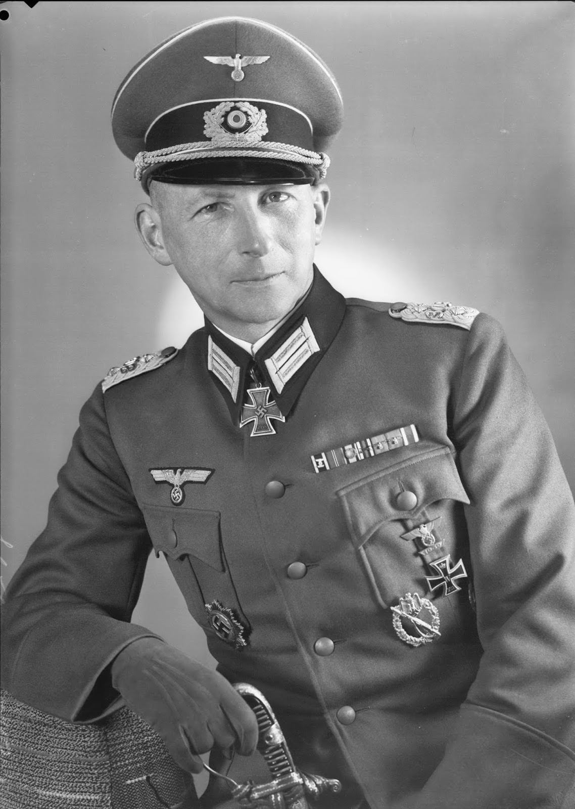 оберст вермахта соответствует. генерал оберст люфтваффе. Oberst вермахт. оберст фердинанд хиппель. генерал оберст вермахта.