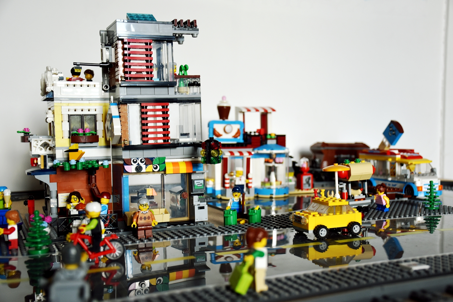 LEGO®-Creator L'animalerie et le café Garçon et Fille 9 Ans et