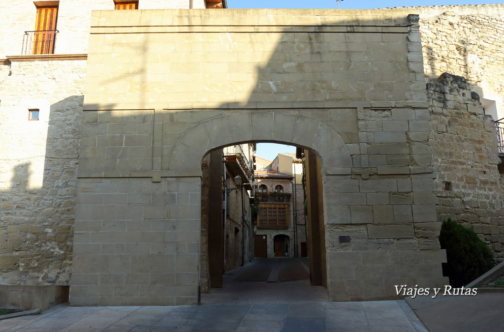 Puerta de la muralla de Viana, Navarra