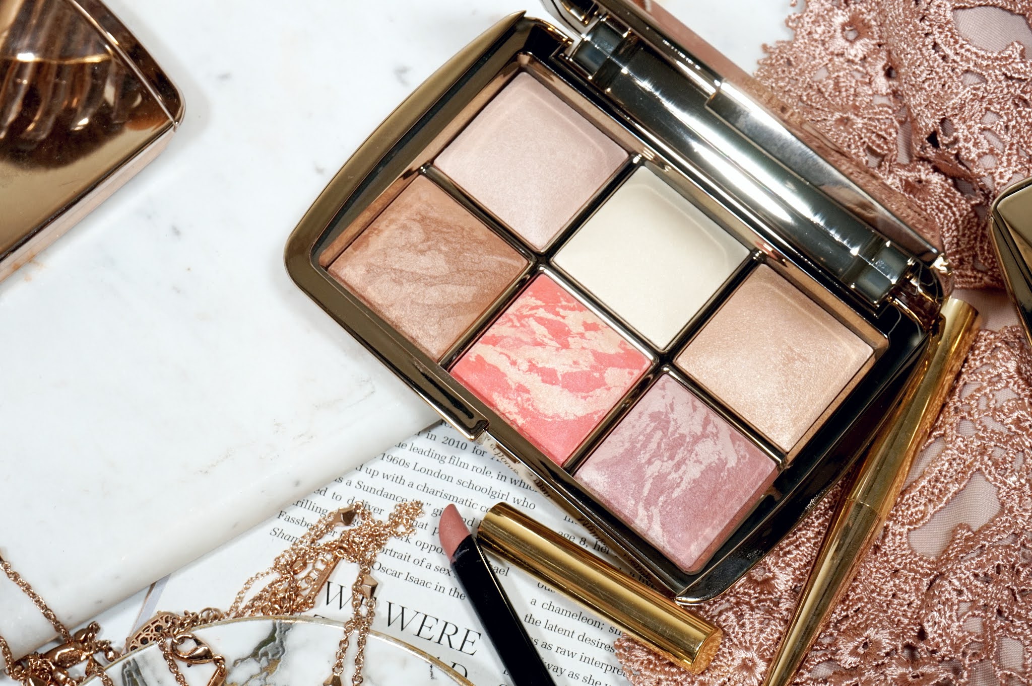 Review Hourglass Ambient Lighting Edit Sculpture Pretty Is My Profession New holiday 2020 hourglass ambient lighting edit sculpture, the new full face palette with two finishing powders, 2 blushes, a bronzer and a this year, is the hourglass ambient lighting edit sculpture. hourglass ambient lighting edit