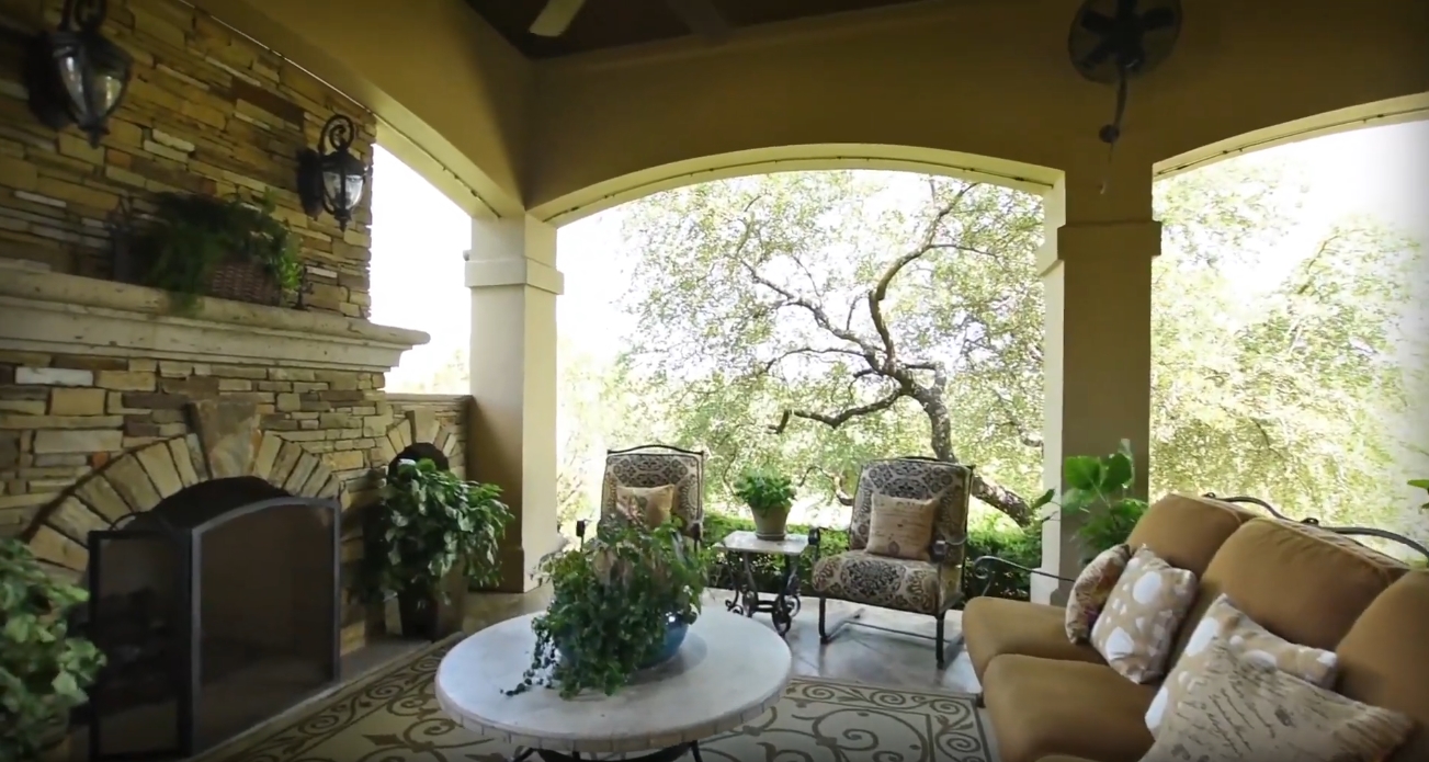 17 Photos vs. Prestigious Barton Creek Home Interior Design Tour