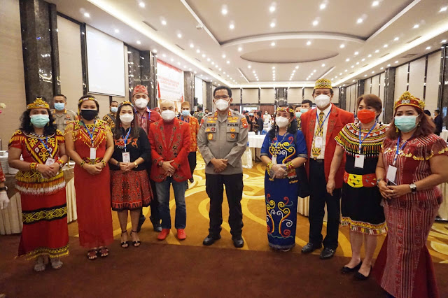 Hasil Rapat Koordinasi II Dewan Adat Dayak se-Kalbar Hasil Rapat Koordinasi II Dewan Adat Dayak se-Kalbar