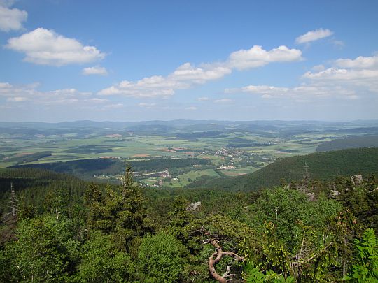Panorama z Tronu Liczyrzepy na Radków.